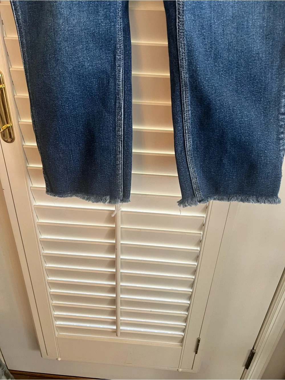 Judy Blue Dark Blue Cropped Raw Hem Jeans - Picture 4 of 4